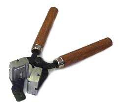 Lee Double Cavity Bullet Mold .356" 147gr TC 9mm Luger / .380 Auto (Handles included)